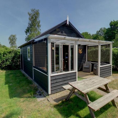Chalet With Dishwasher, In Natural Environment IJhorst エクステリア 写真